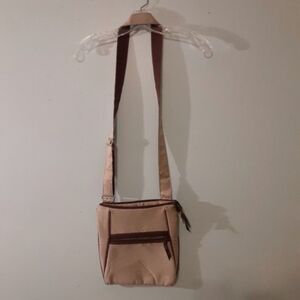 Thirty-One Tan Crossbody Triangle Pattern Bag